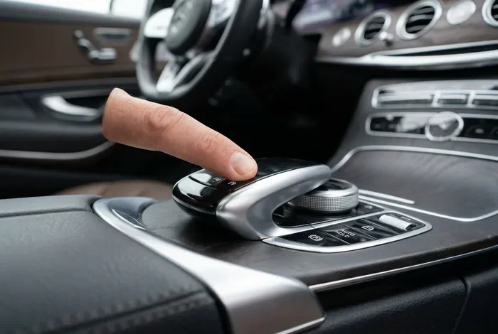 Bouton de frein à main électrique Mercedes